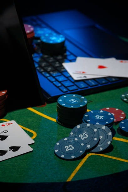 capsatoto link mobile app interface showing slot games and live casino options